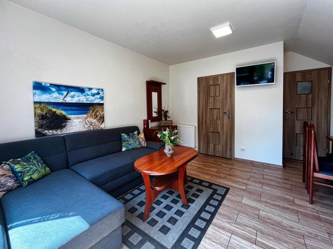פוביירובו Apartamenty Winniczki מראה חיצוני תמונה